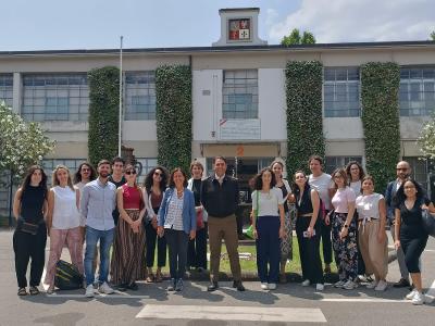 Master's students in Phytotherapy visit the Military Chemical Pharmaceutical Plant in Florence